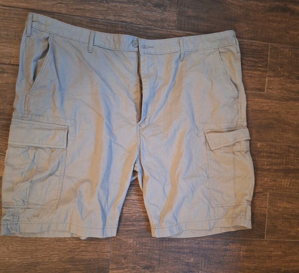Levi Strauss Signature Khaki Shorts Mens Size 46 NWT Utility Shorts